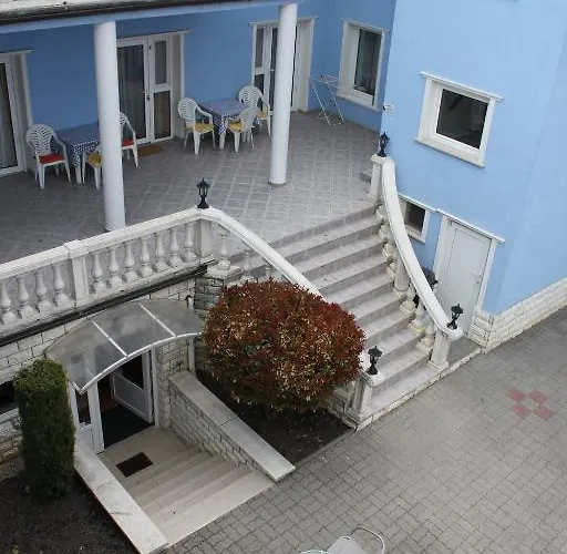 Blue House ゲストハウス 3*