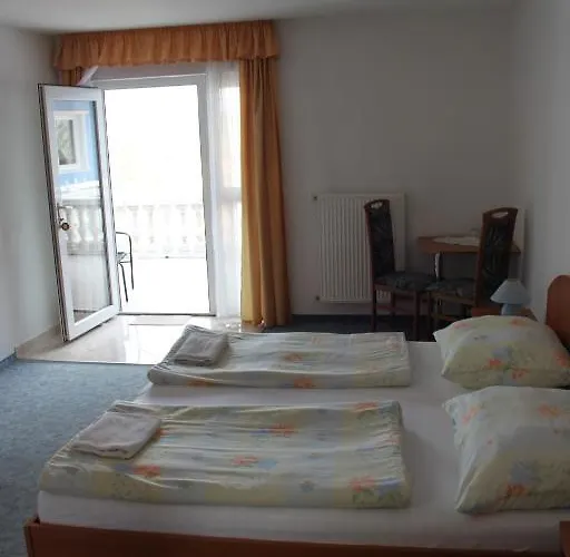 ゲストハウス Blue House ヘーヴィーズ