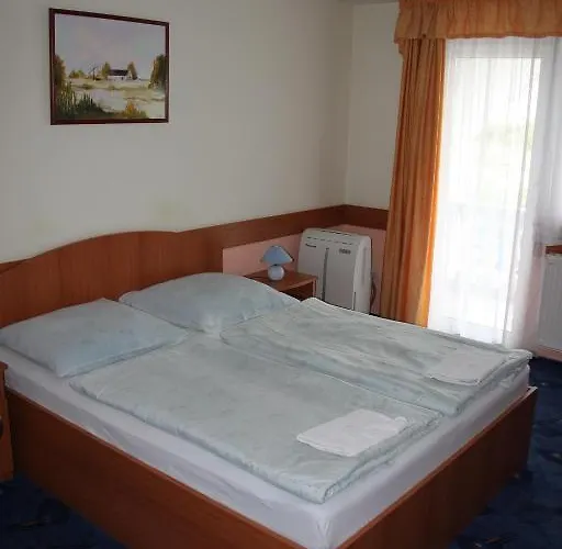 Blue House 3*
